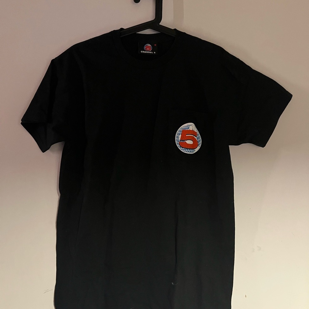 Channel 5 tee in a size medium